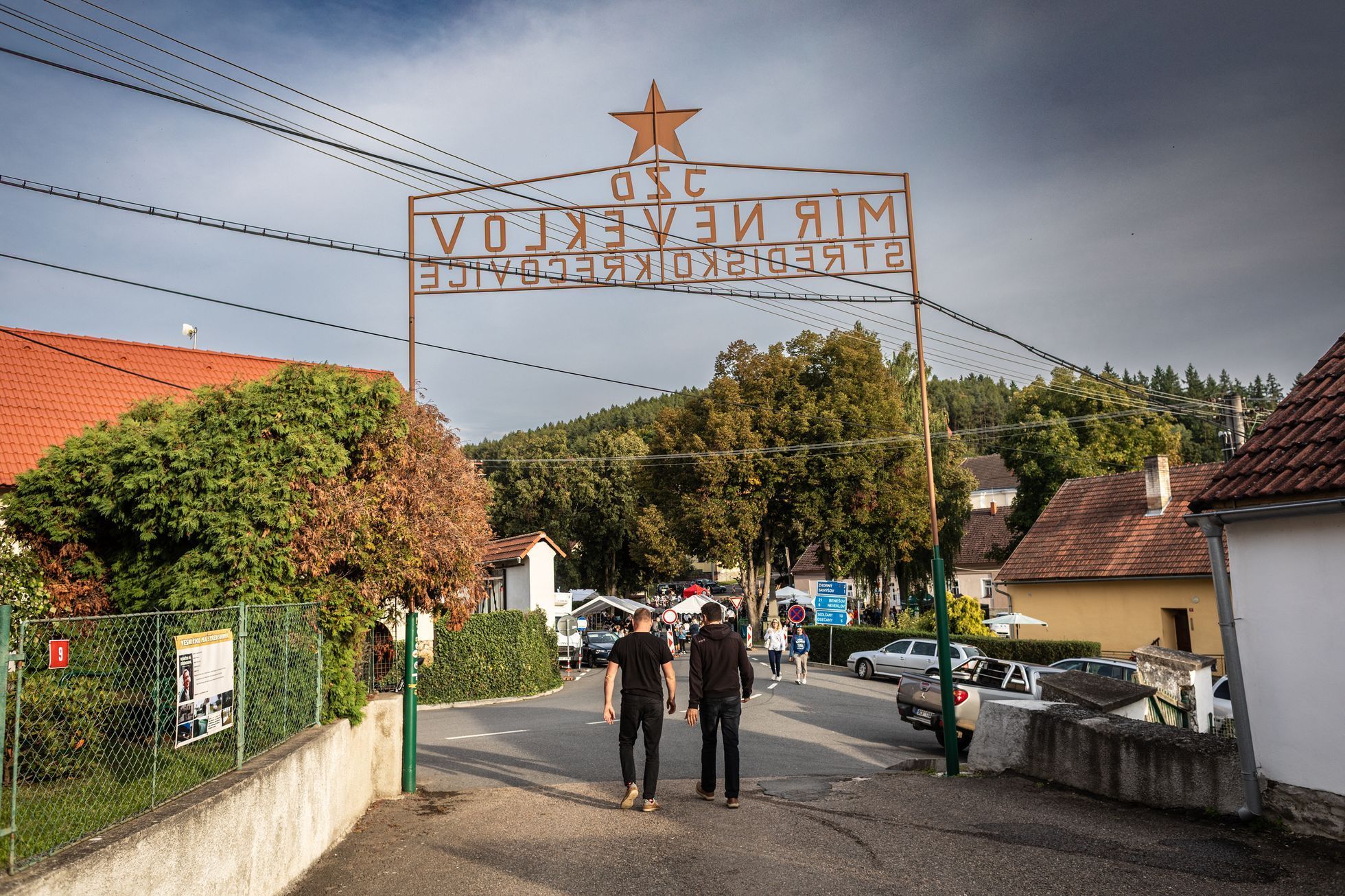 V Křečovicích se v sobotu 13. září 2025 připomínalo čtyřicáté výročí natočení komedie Vesničko má středisková.