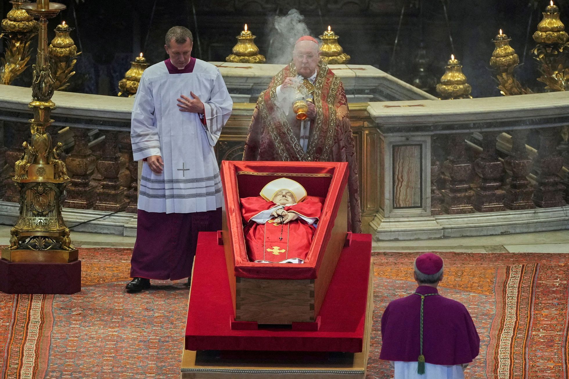 Papež František, Vatikán, pieta