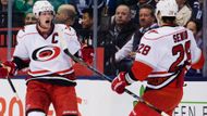 Carolina Hurricanes měla sice nadějný start do sezony, ale druhá polovina už jí tolik nevyšla, a tak se pro MS vedle Jiřího Tlustého uvolnil například Alexandr Sjomin. Ten ve 40 zápasech nasbíral 38 kanadských bodů. Sjomin reprezentoval Rusy i loni ve Finsku, kde získala sborná zlatou medaili.