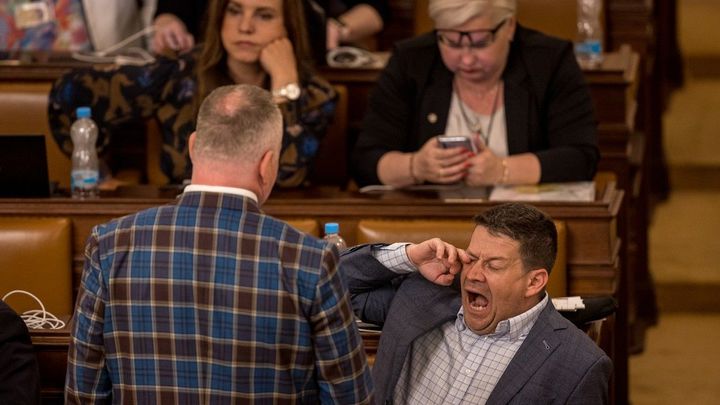 Strach z Řecka i houby na Šumavě. Politici jedou na dovolenou před sporem o rozpočet