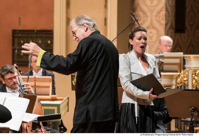 Snímek ze čtvrtečního vystoupení Johna Eliota Gardinera s Monteverdi Choir a English Baroque Soloists na Pražském jaru.