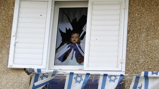 Foto: Hamás střílí na Izrael, ten bombarduje Gazu