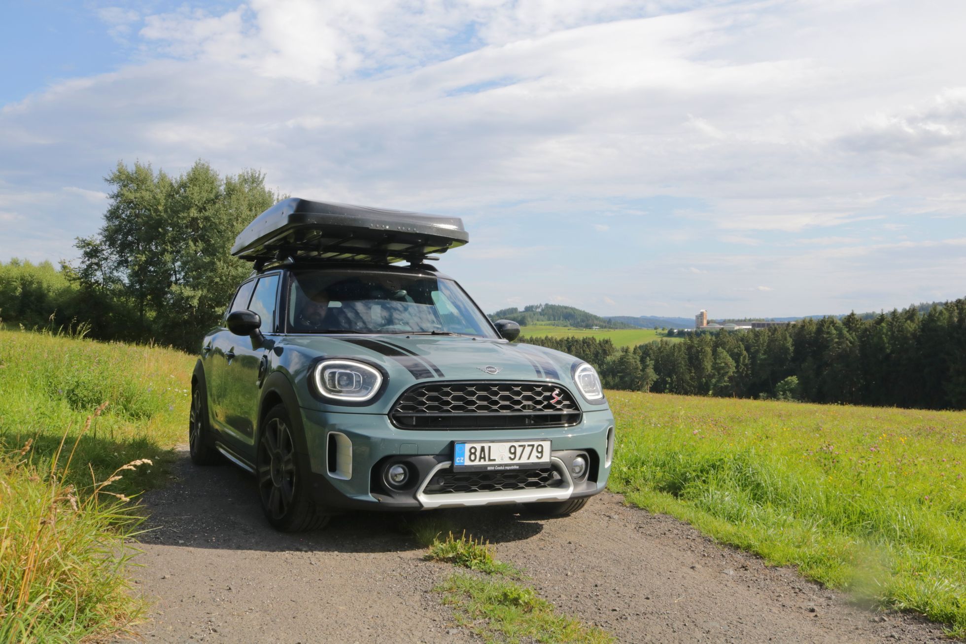 Mini Countryman SD obytný + stan