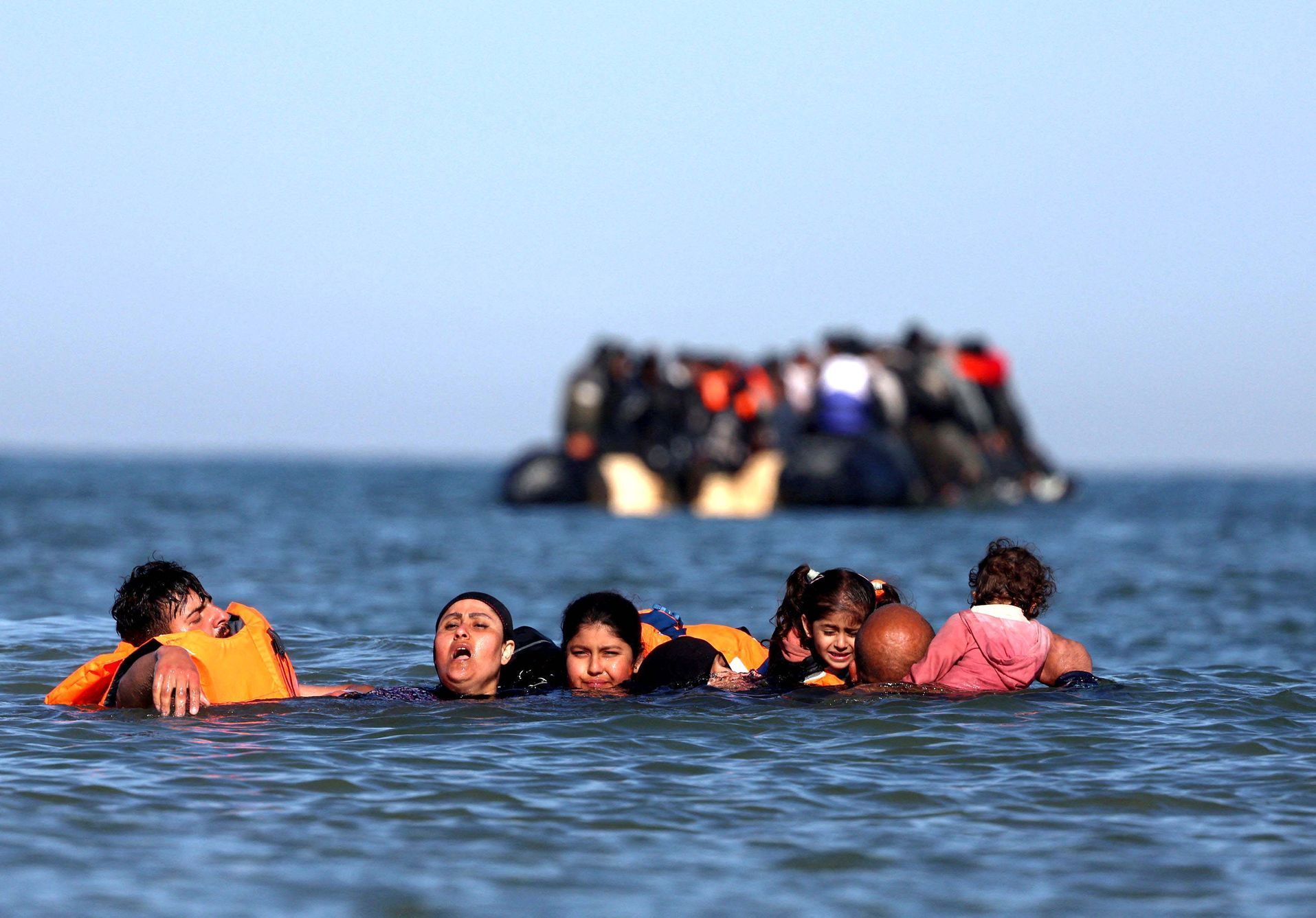 Francie, Velká Británie, migrace, čluny, Lamanšký kanál,