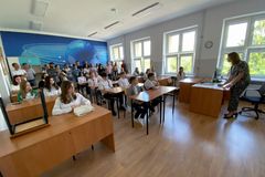 Zásah do svobody dětí, vadí kritikům. Polské školy čeká povinné náboženství či etika