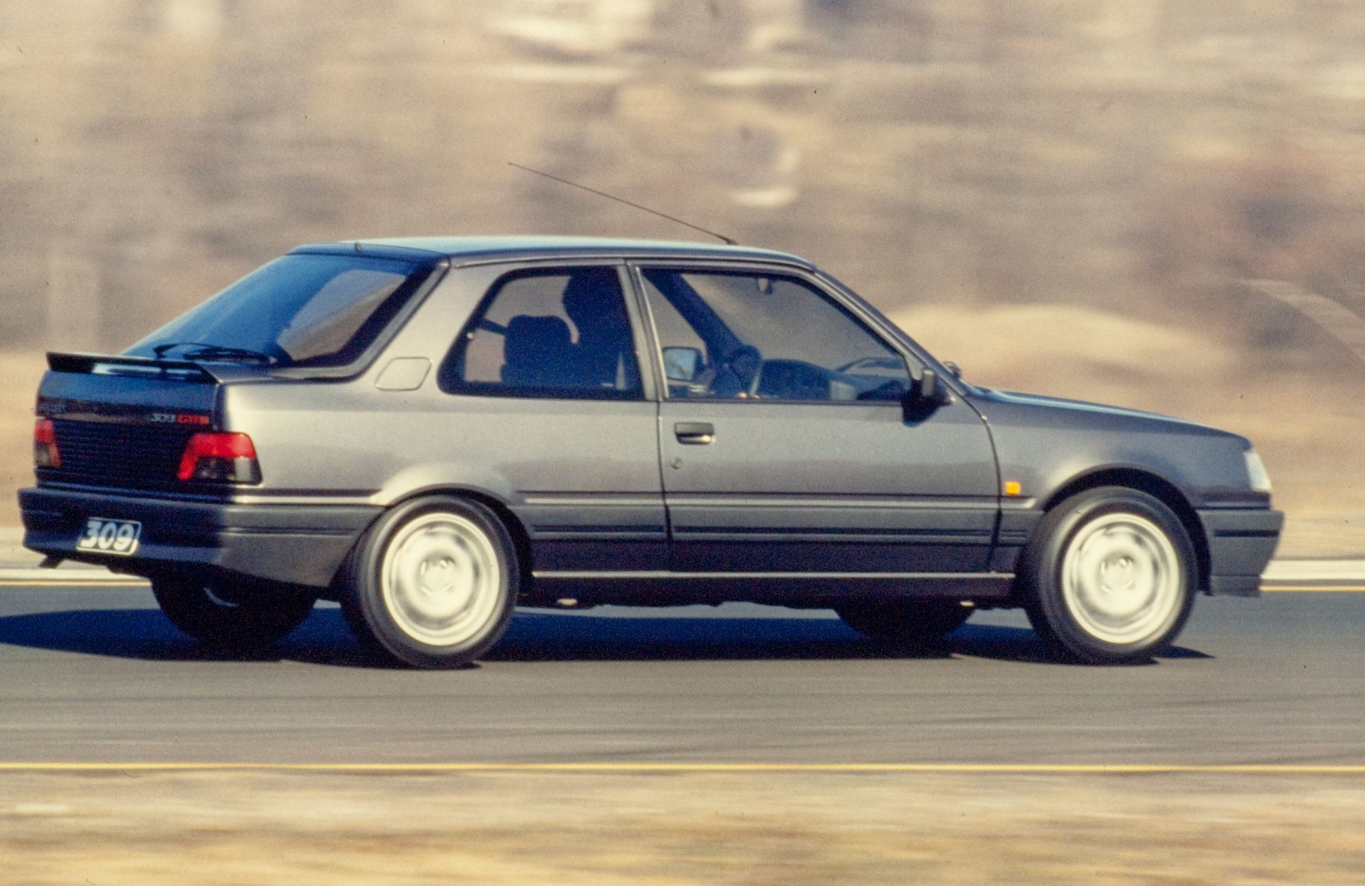 Peugeot 309