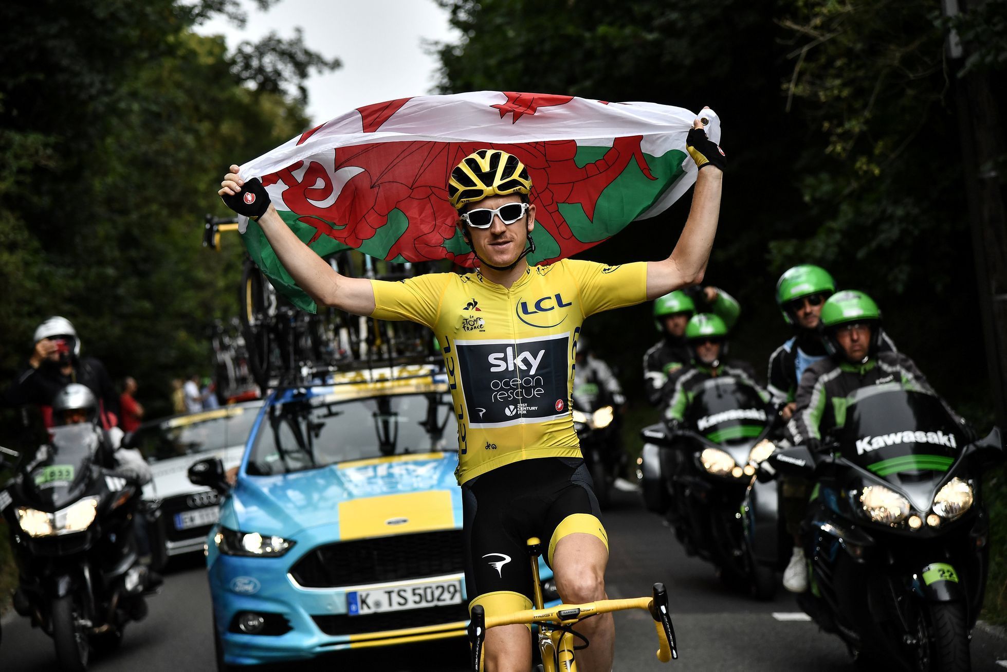 Geraint Thomas v poslední etapě Tour de France 2018