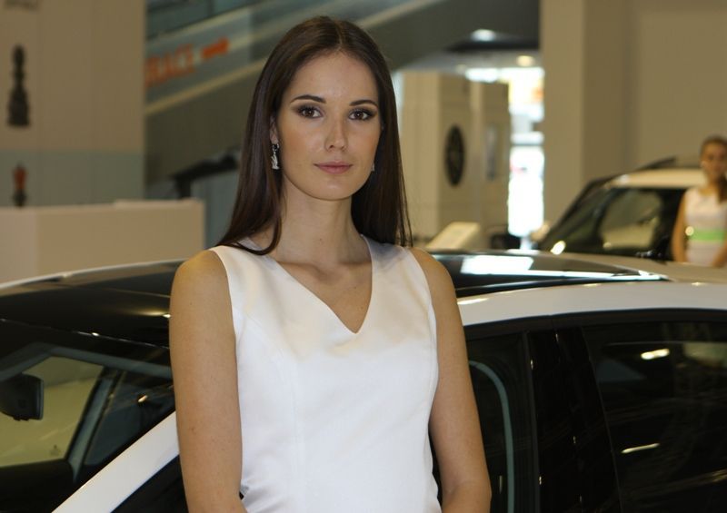 Dívky Autosalon