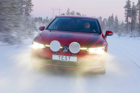 ADAC test zimních pneumatik 2025