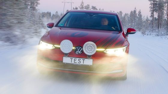 ADAC otestoval rekordních 31 zimních pneumatik, jedenáct značek výrazně neuspělo
