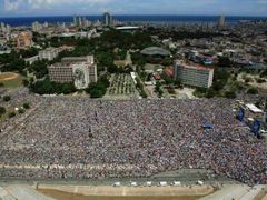 Na náměstí Revoluce v Havaně se přišlo podle odhadu podívat přes milion lidí. Koncert byl zdarma.