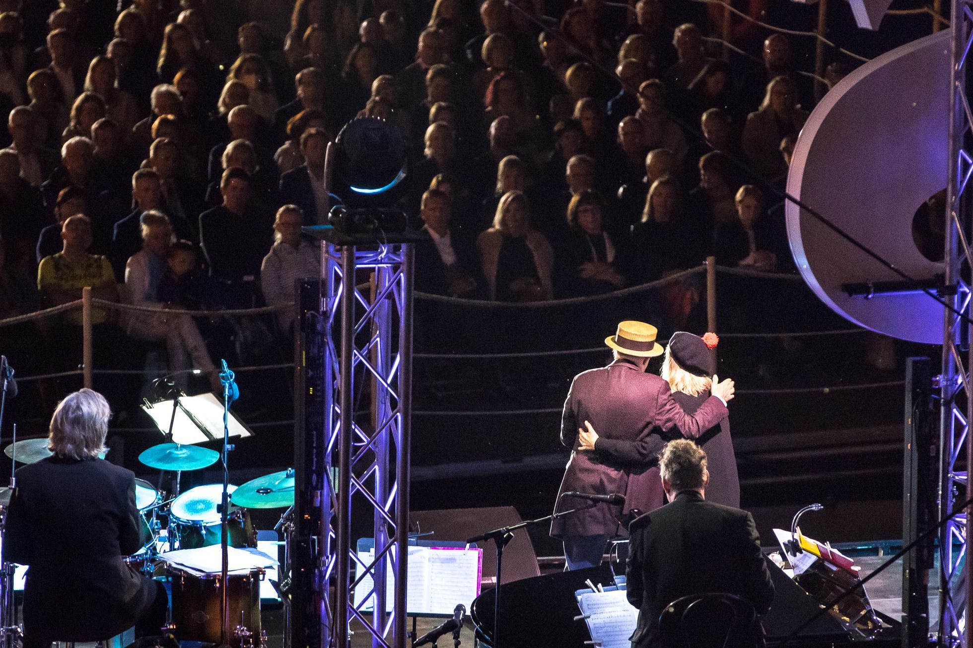 Jiří Suchý a Jitka Molavcová, koncert na Vltavě, Prague Sounds