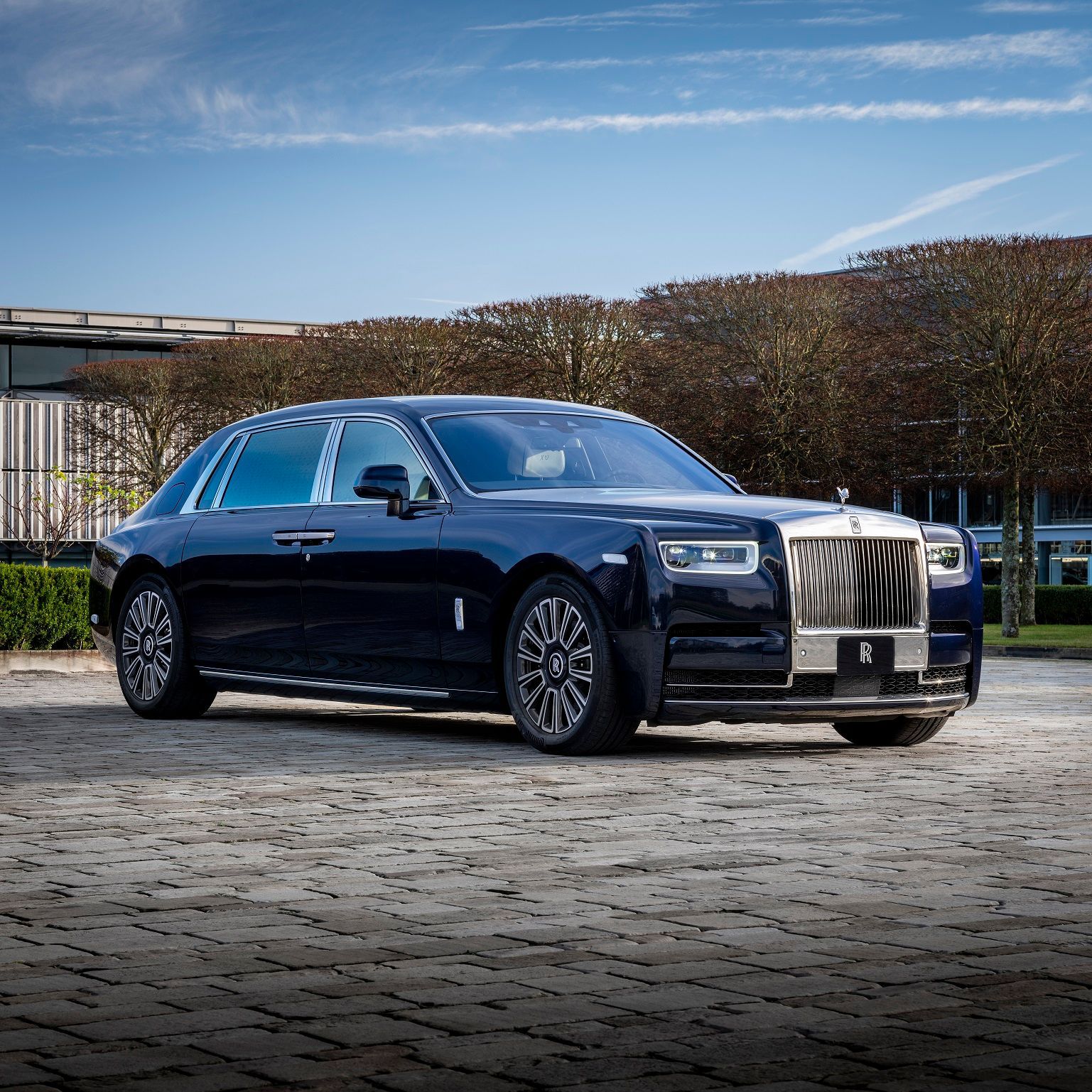Rolls-Royce The Steed Phantom Extended