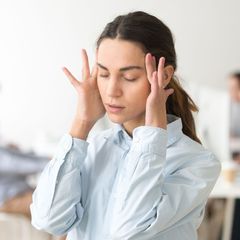 Hluk / Stres / Bolest hlavy / Migréna / Meditace / Zdraví / Ilustrační snímek