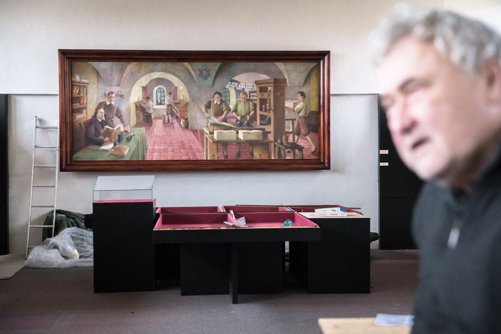 Kralice nad Oslavou, vyznamenaný starosta Emil Dračka (SPOZ), Kralická bible