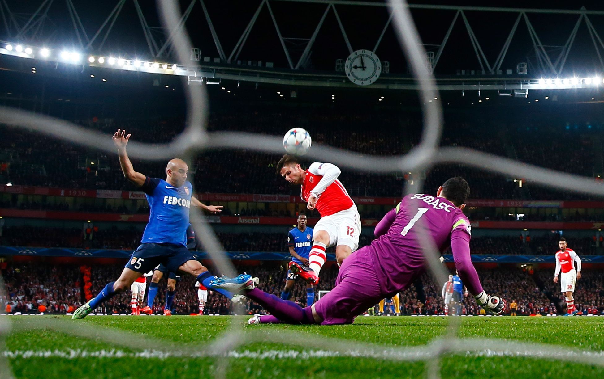 Football: Arsenal's Olivier Giroud misses a chance to score
