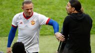 Zlatan nenastoupil do zápasu kvůli poraněnému kolenu. Rooney zase zůstal jen na lavičce.