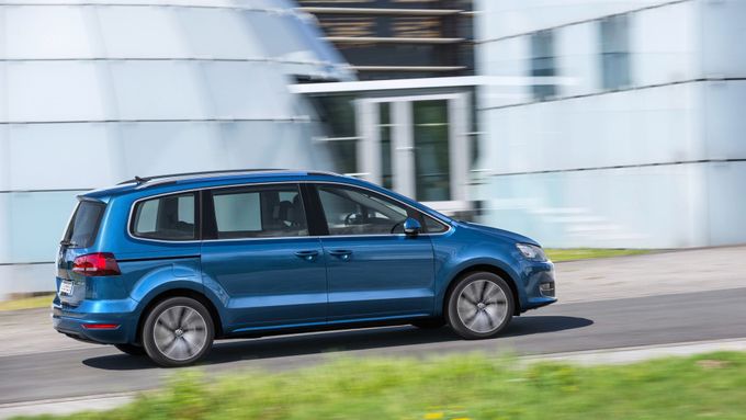 Volkswagen Sharan už se od letošního léta nebude prodávat s dieselem.