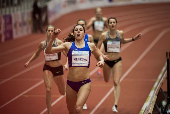 Czech Indoor Gala 2017: 400 m - Zuzana Hejnová, Denisa Rosolová a Sara Slott Petersenová