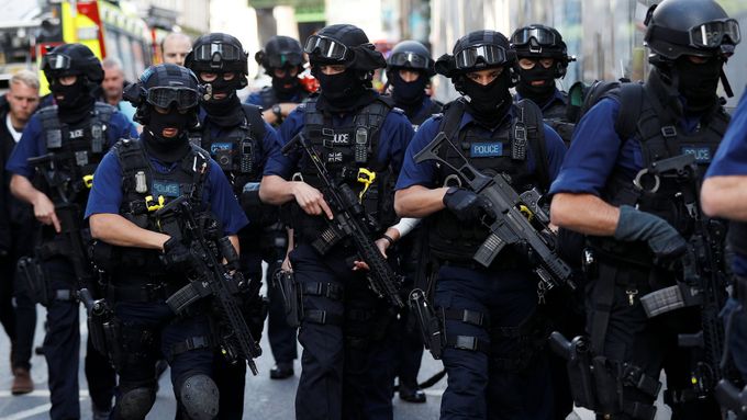 Do osmi minut londýnští speciální policisté a vojáci útočníky zlikvidovali.