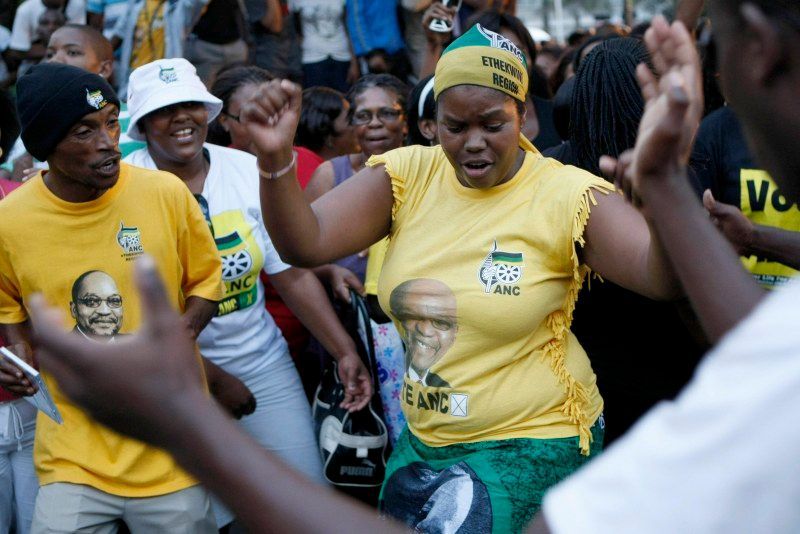 Příznivci ANC oslavují