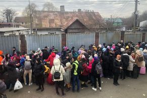 Hranici s Ukrajinou už do Evropy přešlo přes půl milionu uprchlíků. Nejvíce do Polska