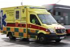 Dvouleté dítě vypadlo v Ostravě ze šestého patra, zraněním v nemocnici podlehlo