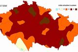 Stav suchých oblastí republiky, jak je zachcuje mapa z 5.7. Čím tmavší barva, tím je riziko sucha větší.
