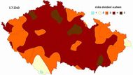 Stav suchých oblastí republiky, jak je zachcuje mapa z 5.7. Čím tmavší barva, tím je riziko sucha větší.