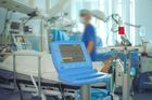 Muže málem zabila směs léku a pepře. Riziko umí odhalit test, v Česku se ale neužívá