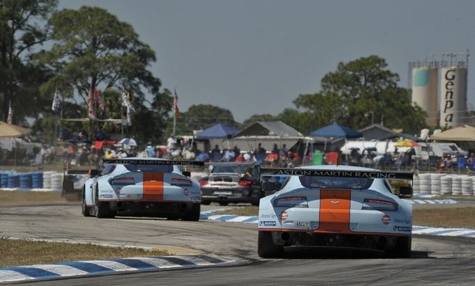 12 hodin v Sebringu 2013: Aston Martin Vantage GTE