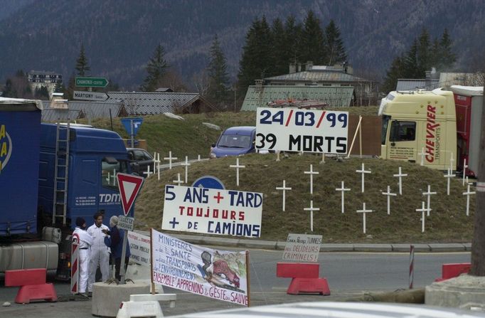 Uplynulo 55 let od otevření proslulého tunelu pod horou Mont Blanc