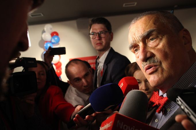 TOP 09 - Karel Schwarzenberg se zástupci médií