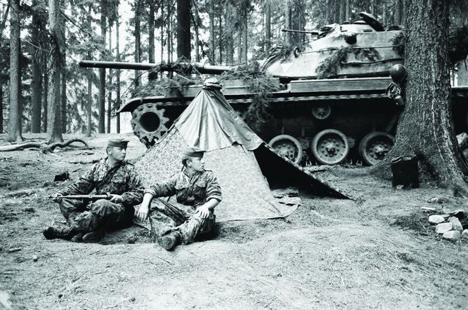 Rakouští vojáci měli v srpnu 1968 pohotovost. Stáhli se ovšem od hranic.