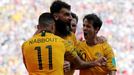 Mile Jedinak slaví svůj gól v zápase Francie - Austrálie na MS 2018