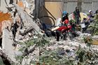 V italském městě na úpatí sopky Vesuv se zřítil dům. Policie pátrá po dvou rodinách