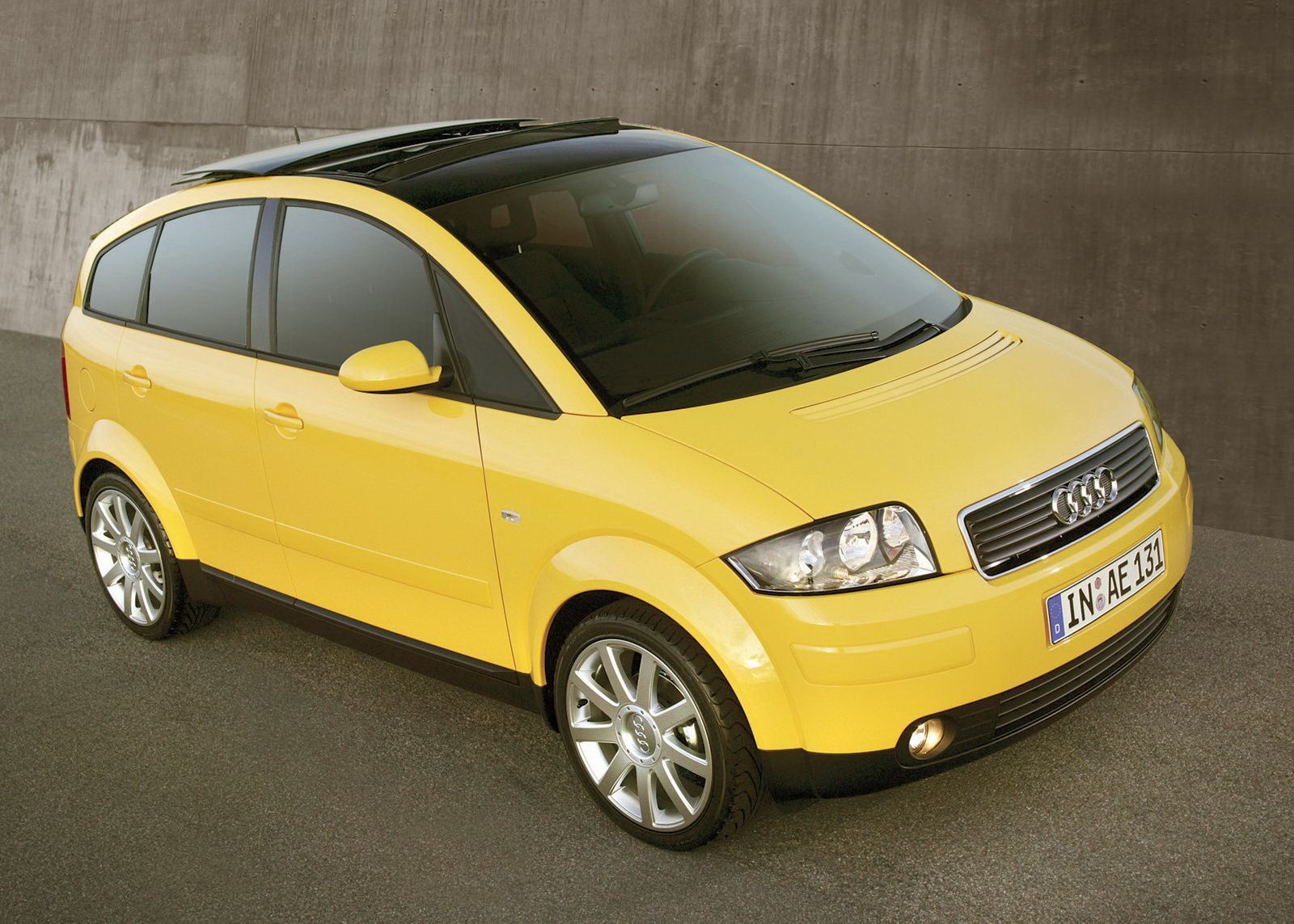 Smallr2a5i. Ауди а2 хэтчбек. Audi a2 2008. Audi a2 2010. Audi a2 2007.