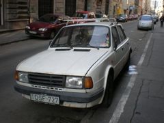 Maďarsko čekají chudé časy. Škoda 120 L na budapešťské ulici