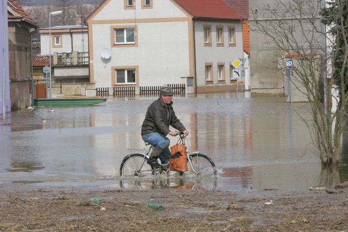 Je vidět zkušenost ze života u vody.