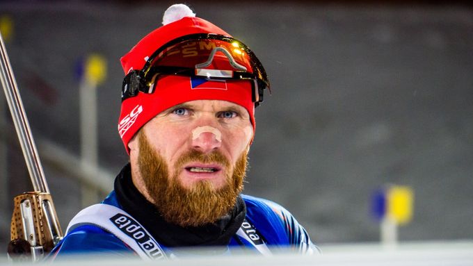 Prohlédněte si fotografie z prvního individuálního závodu biatlonistů v nové sezoně Světového poháru, jimž v Östersund bylo vytrvalostní klání mužů na 20 km.