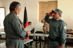Češi v Lógaru vycvičili padesátku nových afghánských policistů
