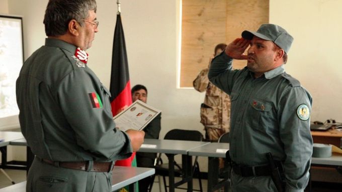 Češi v Lógaru vycvičili padesátku nových afghánských policistů