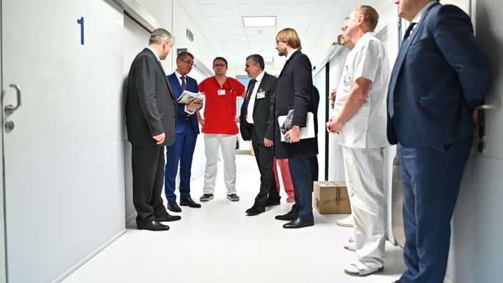 Babiš v Brně nasliboval miliardy. Na novou porodnici i na půjčku zadlužené nemocnici