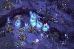 Starcraft II - přes 20 minut gameplay videa