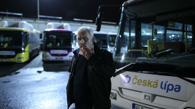 Ke stávce řidičů linkových autobusů kvůli nízkým mzdám připojili řidiči městské dopravy v České Lípě.