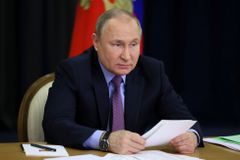 Putin přiznal prohru, reagují čeští politici. Zeman podporuje větší pomoc Ukrajině
