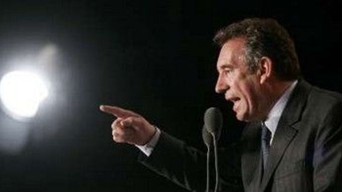 Francouzský premiér Bayrou: "Celý národ se musí více snažit, aby se více vyrábělo a aby celková aktivita země byla po celý rok vyšší."
