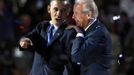 Barack Obama a Joe Biden si užívají svůj vítězný triumf v prezidentských volbách v roce 2012.