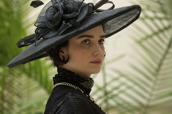 Snímek z filmu Tesla.