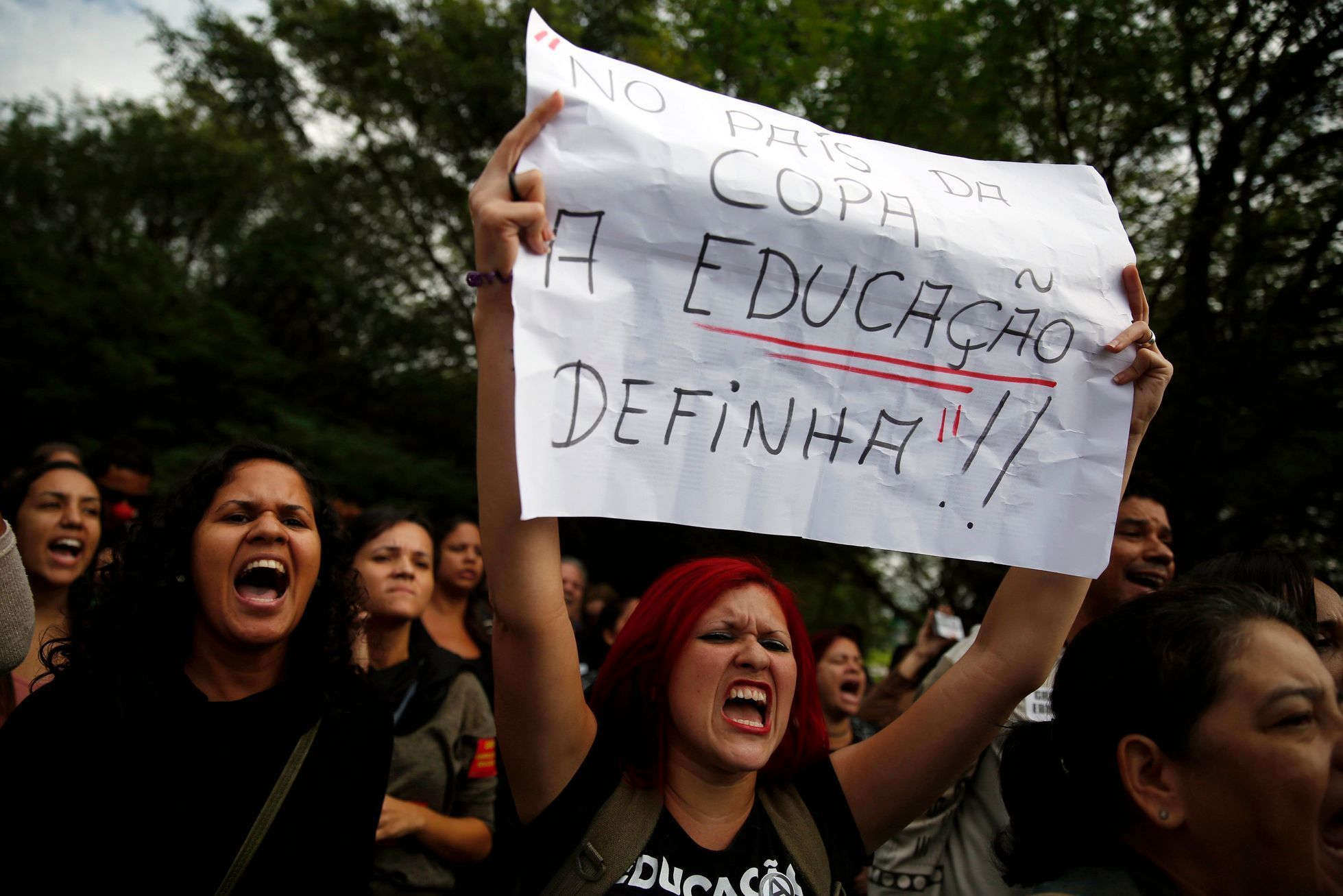 Učitelé protestují proti světovému šampionátu ve fotbale v Brazílii